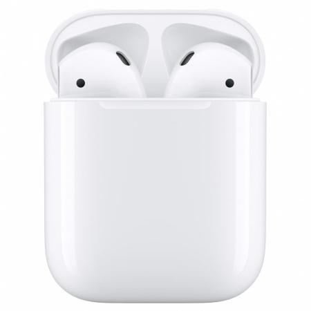 Apple AirPods наушники в зарядном футляре Apple AirPods наушники в зарядном футляре